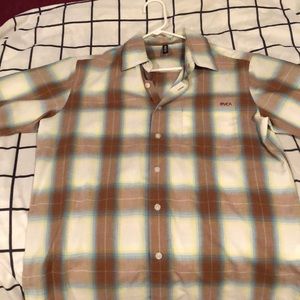 RVCA button up. Men’s small